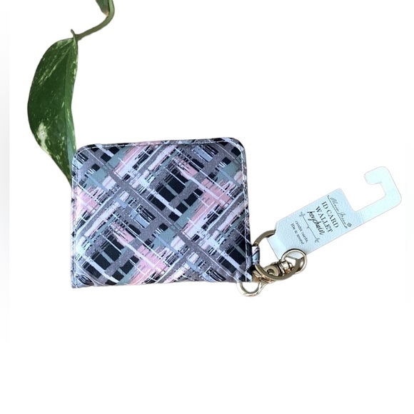 Oliver Moss ID Card Keychain Wallet - Picture 2 of 14